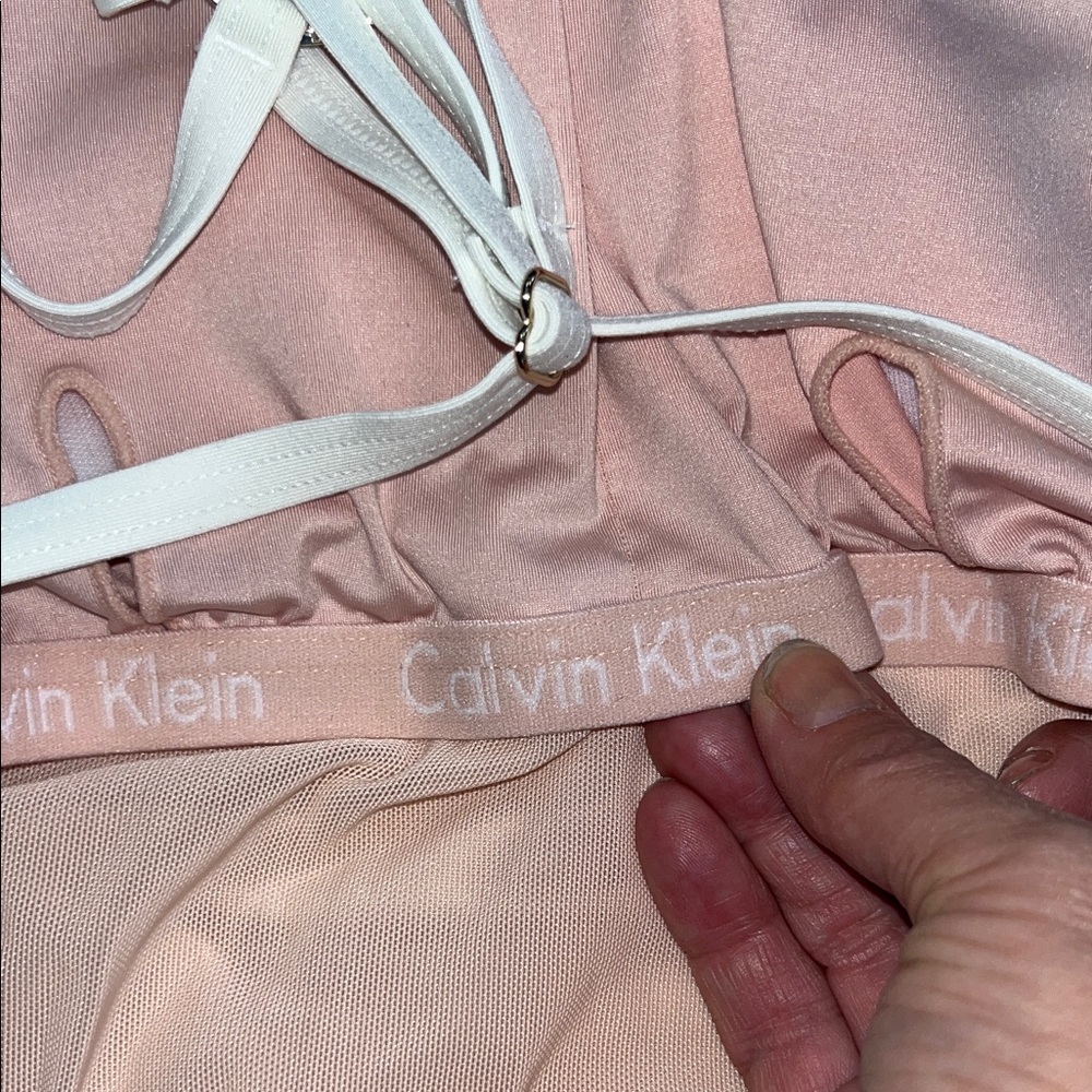 CALVIN KLEIN WHITE FULLY LINED LASER CUT OUT 1 PC ONE PIECE SWIMSUIT XS - Picture 4 of 4